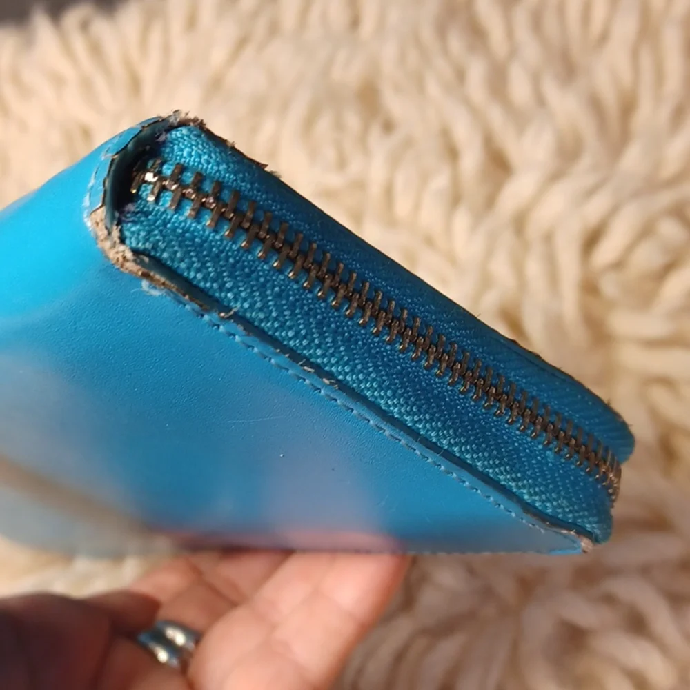 Wallet - Picture 4 of 15